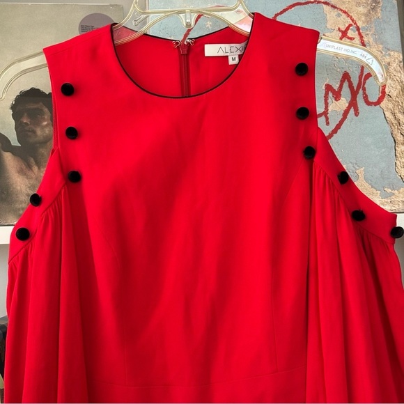 ALEXIS Asher Red Cold Shoulder Button Accent Long Sleeve Shorts Romper - Picture 9 of 12